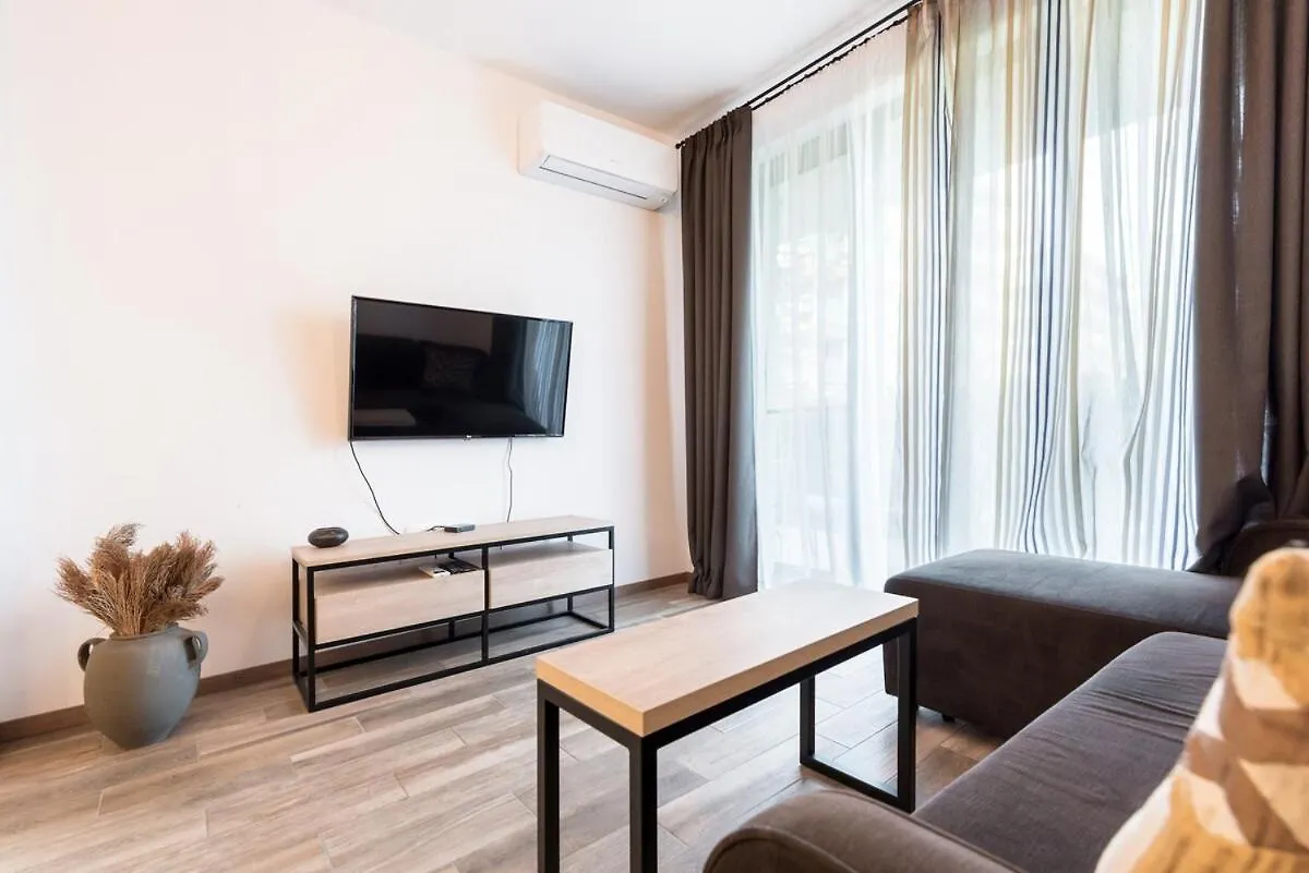 1-Bedroom Flat In Azur Premium Varna